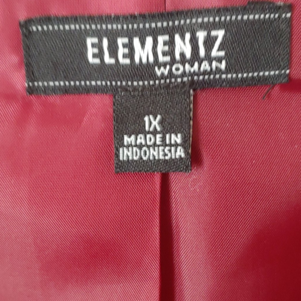 Red jacket - Picture 2 of 4